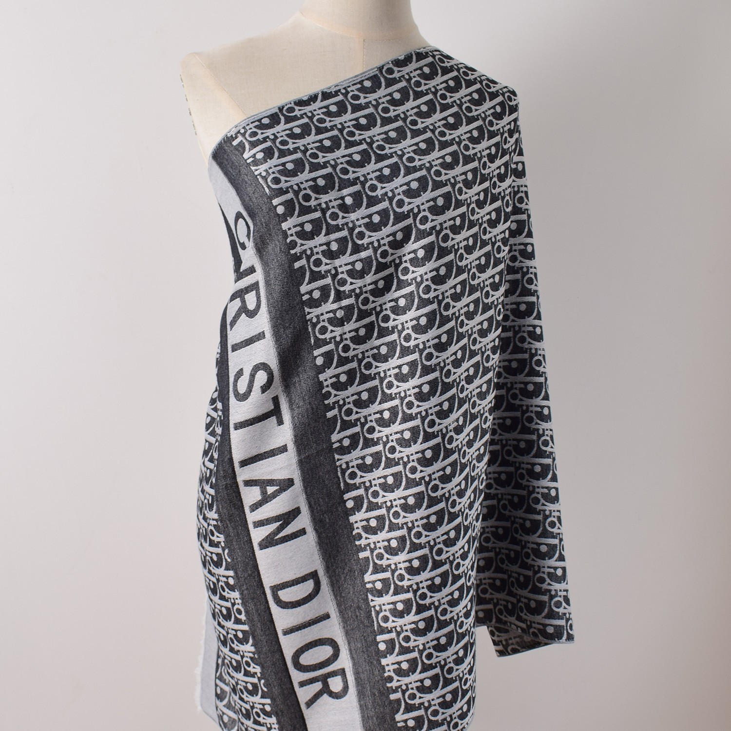 100% Authentic Christian Dior Scarf Shawl Wrap 65shmere 35%Silk Grey Used
