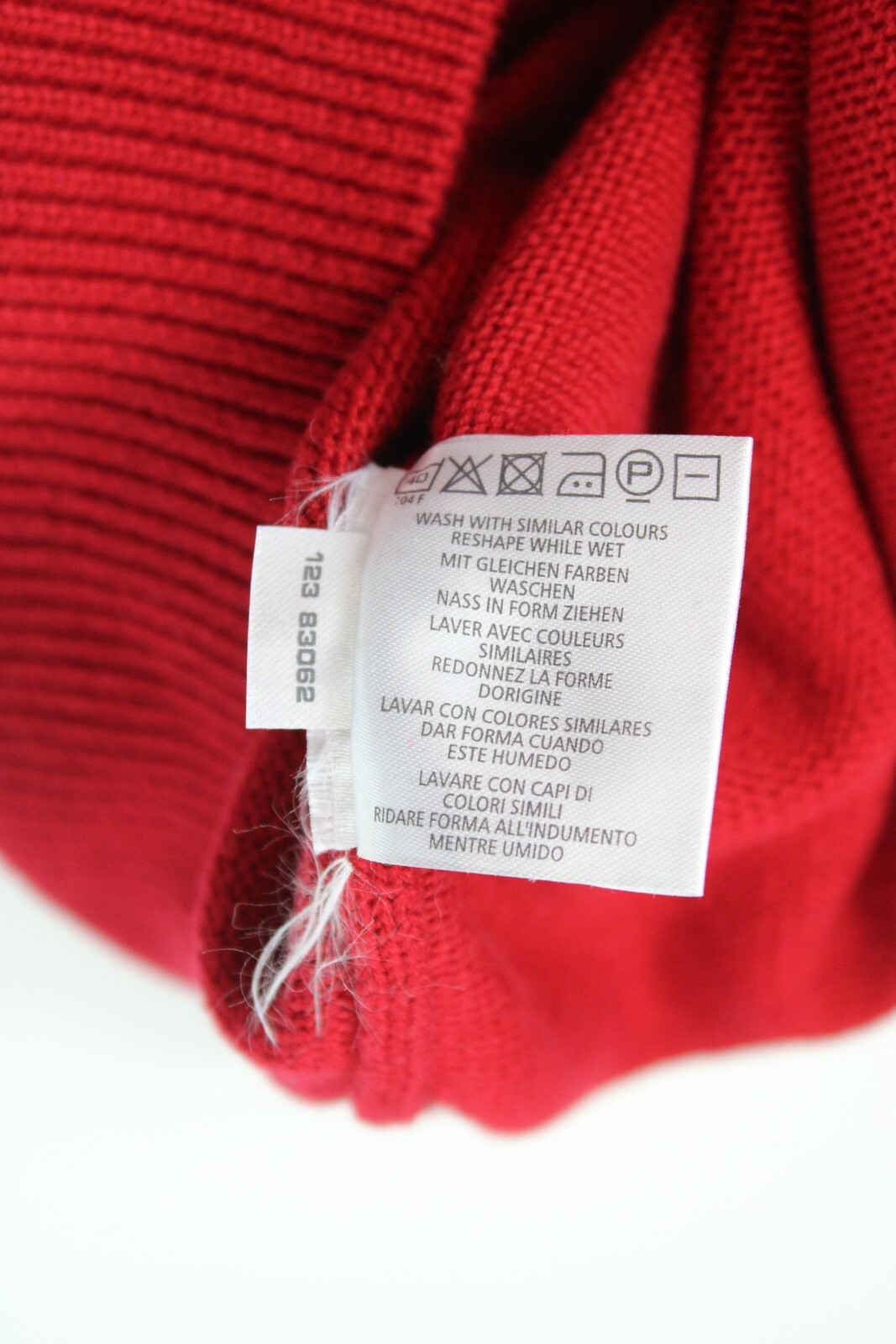 GANT Jumper Mens M (MEDIUM) V-Neck Red Pullover Sweater