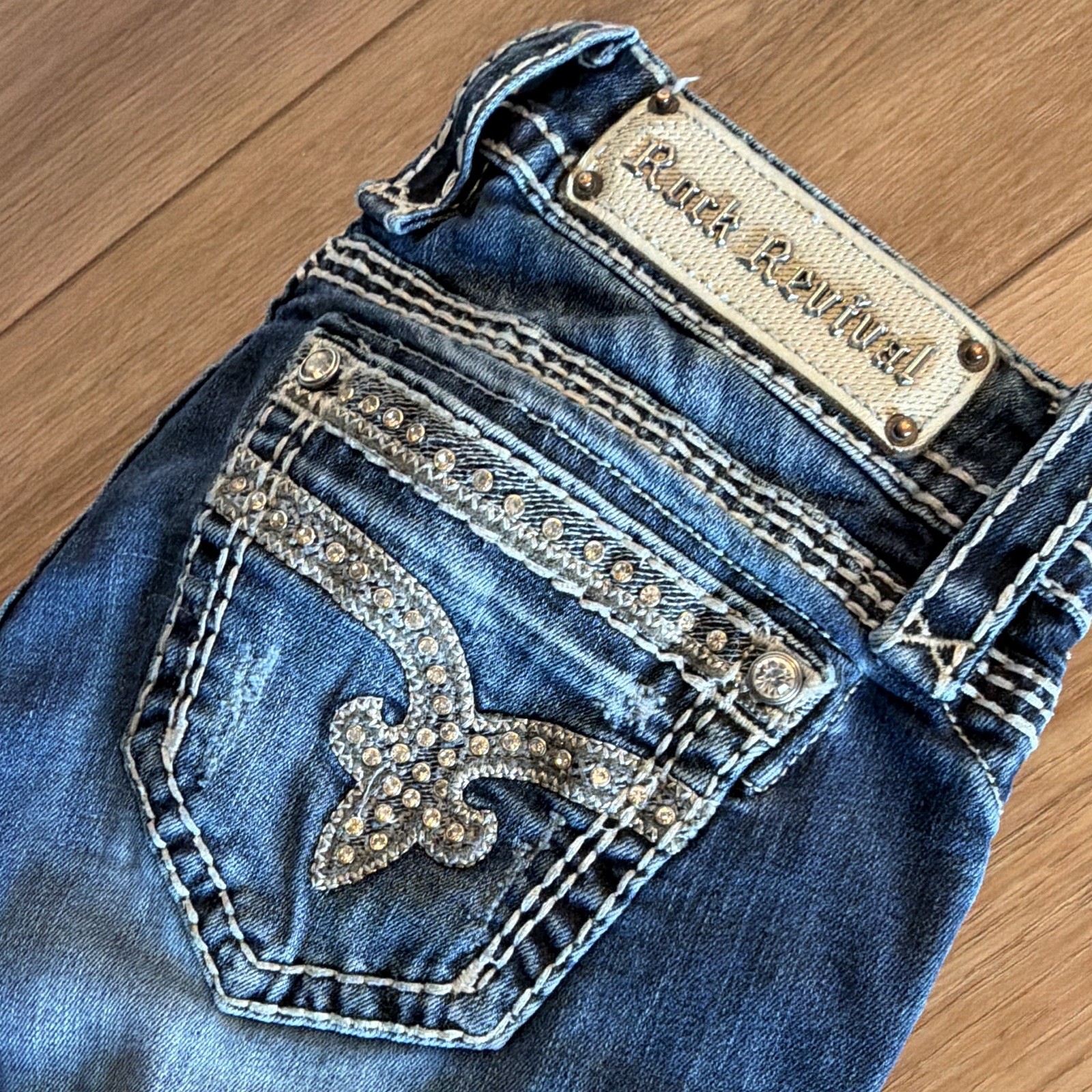 Rock Revival Women’s Bootcut Jeans 27 Medium Wash Low Rise Rhinestone 5-Pocket