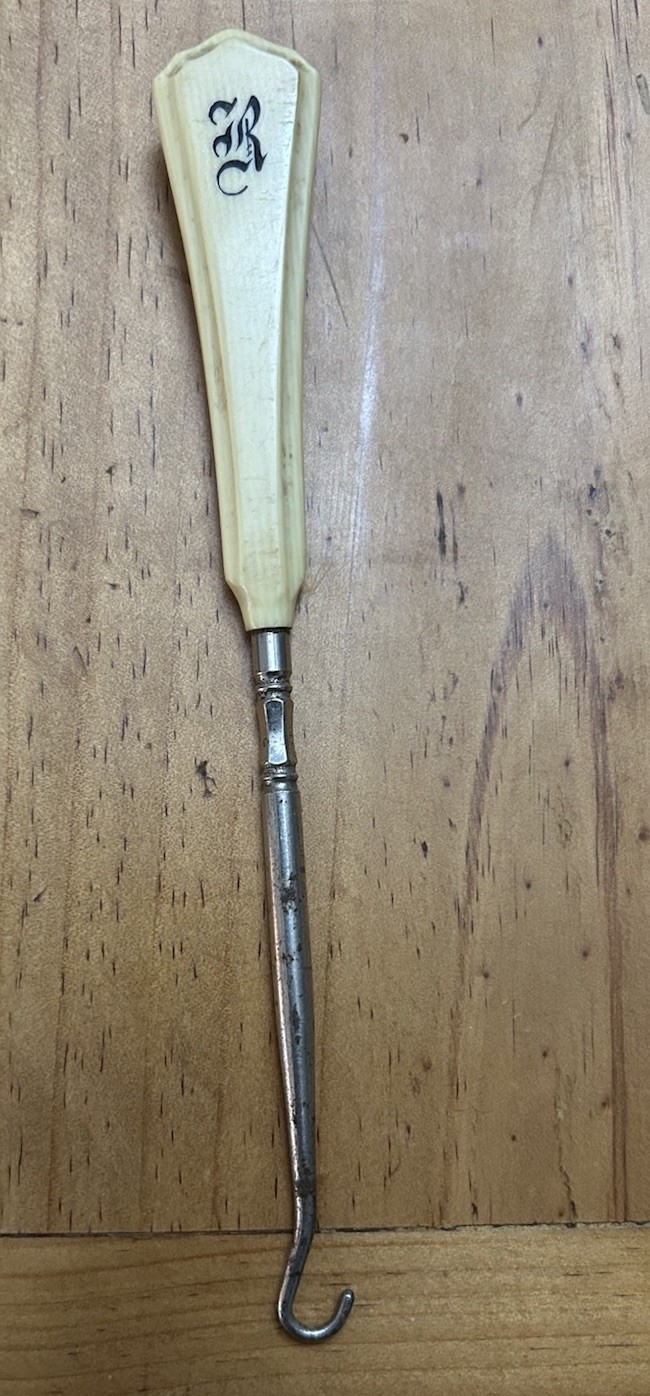 Victorian Antique Shoe Pull Button Hook Celluloid Handle Metal Shaft 7.5″