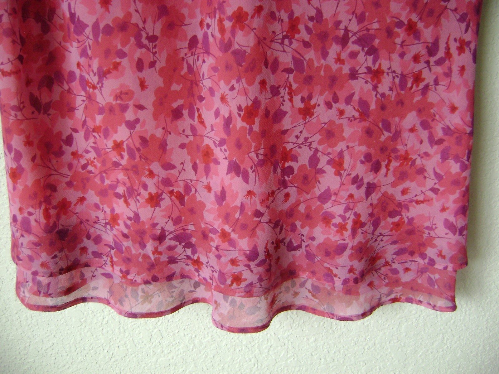 NEW DEPECHE MODE WOMEN’S BLOUSE 10 M PINK FLORAL SHEER OVERLAY TOP TIERED HEM