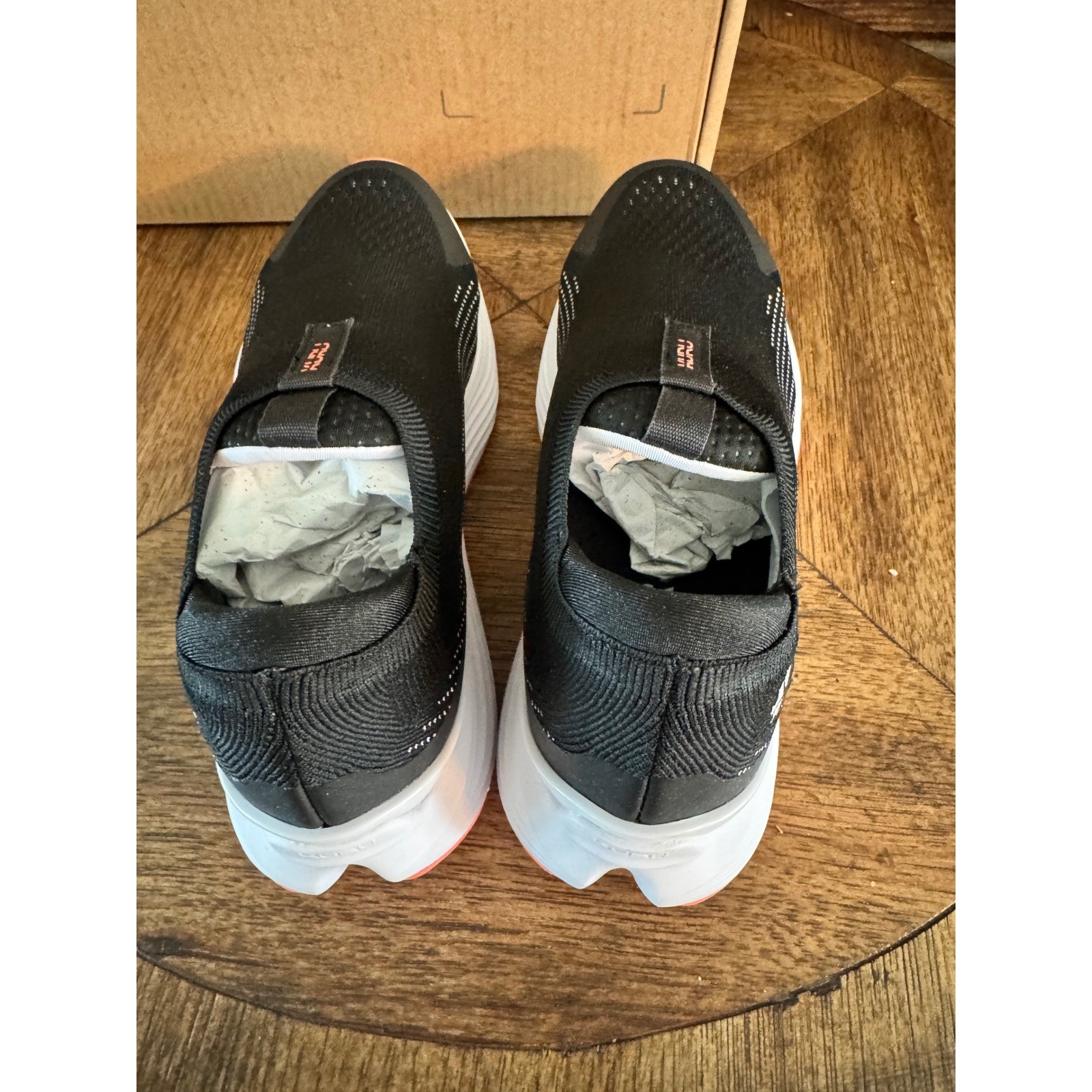 Kuru Atom 2 Slip-On Sneakers Womens 9 Jet Black Dark Coral Athletic Shoes