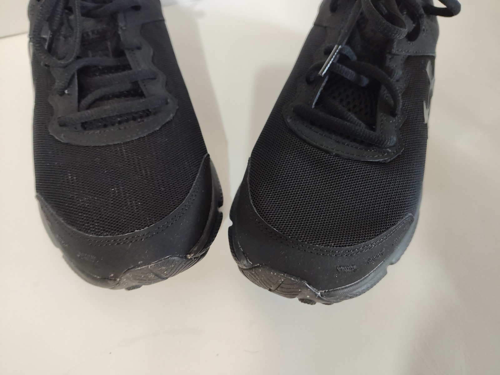 Under Armour Men Charged Assert 10 Running Shoe 3026175-004 Black Size 9