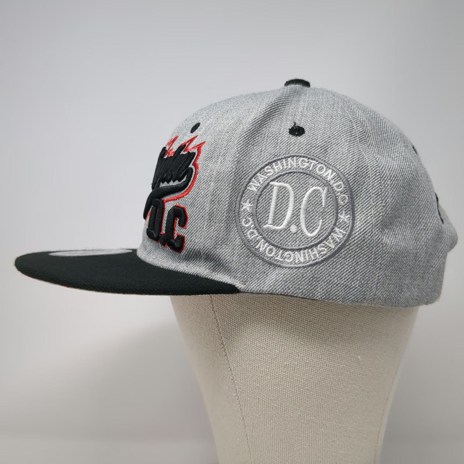 KIPA Snapback Hat Gray One Size Washington D.C. Flag Underbrim Acrylic Flat Bill