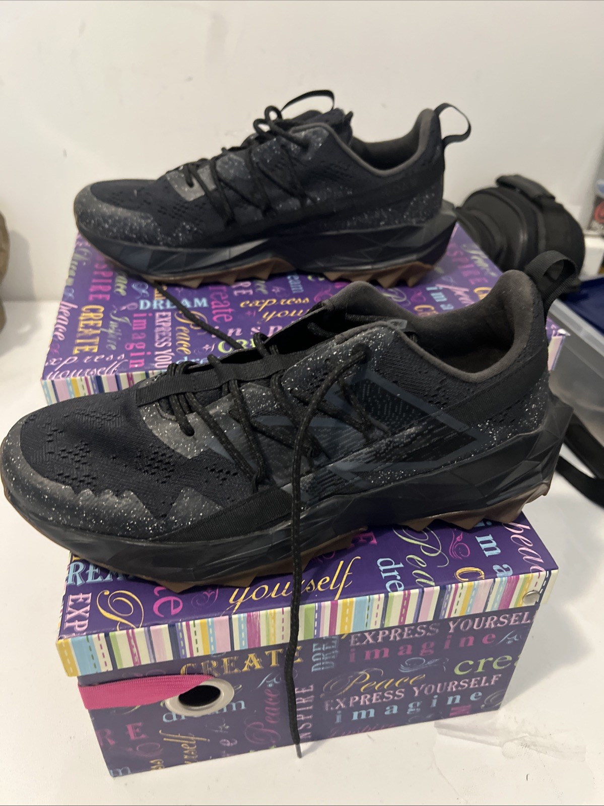 New Balance Tektrel Trail – Black / Phantom / Magnet Men’s US Sz 9.5 2E MTTTRCK1