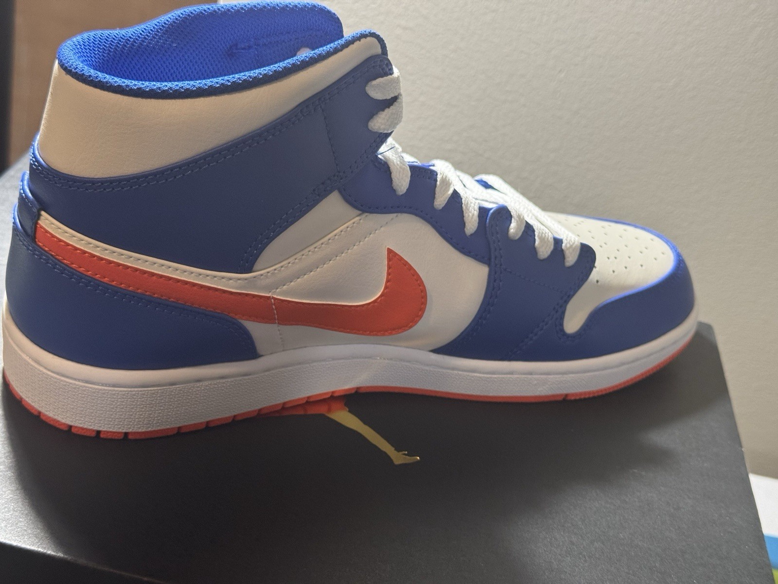 Jordan Air Jordan 1 Mid Mid Top Knicks Game Royal Rush Orange FD1029-400 2023