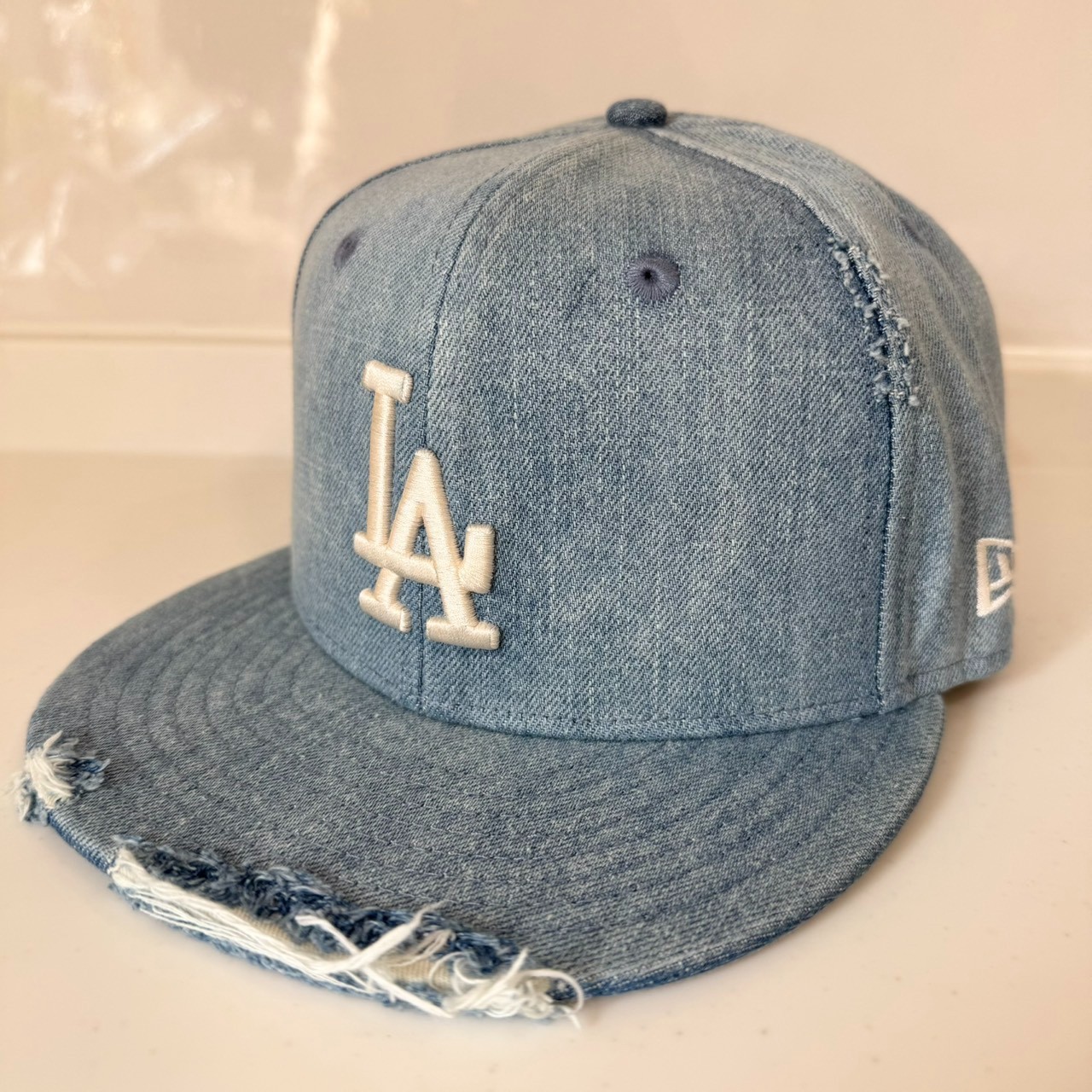 New Era 59FIFTY Distressed Denim Cap Side Patch LA Los Angeles Dodgers 14745174