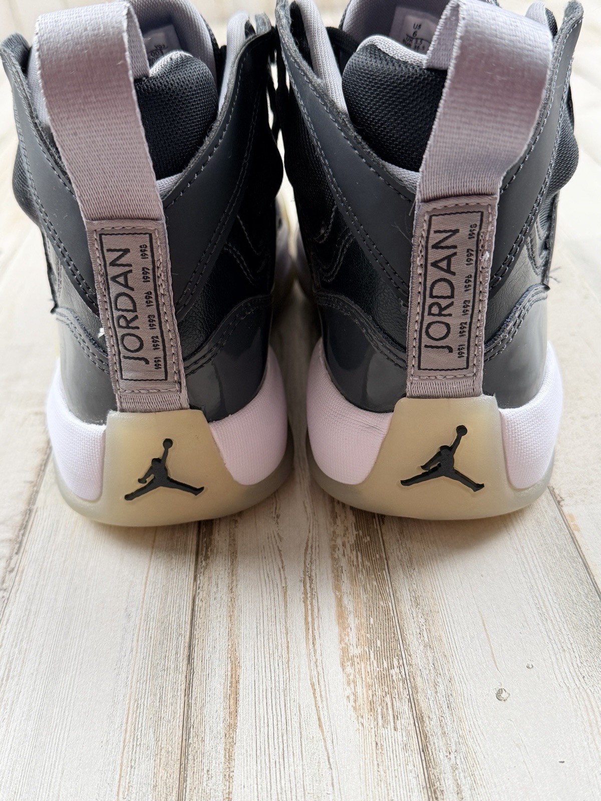 Jordan Jumpman Two Trey Anthracite Black Cement Grey Womens Size 6 US DR9631-003