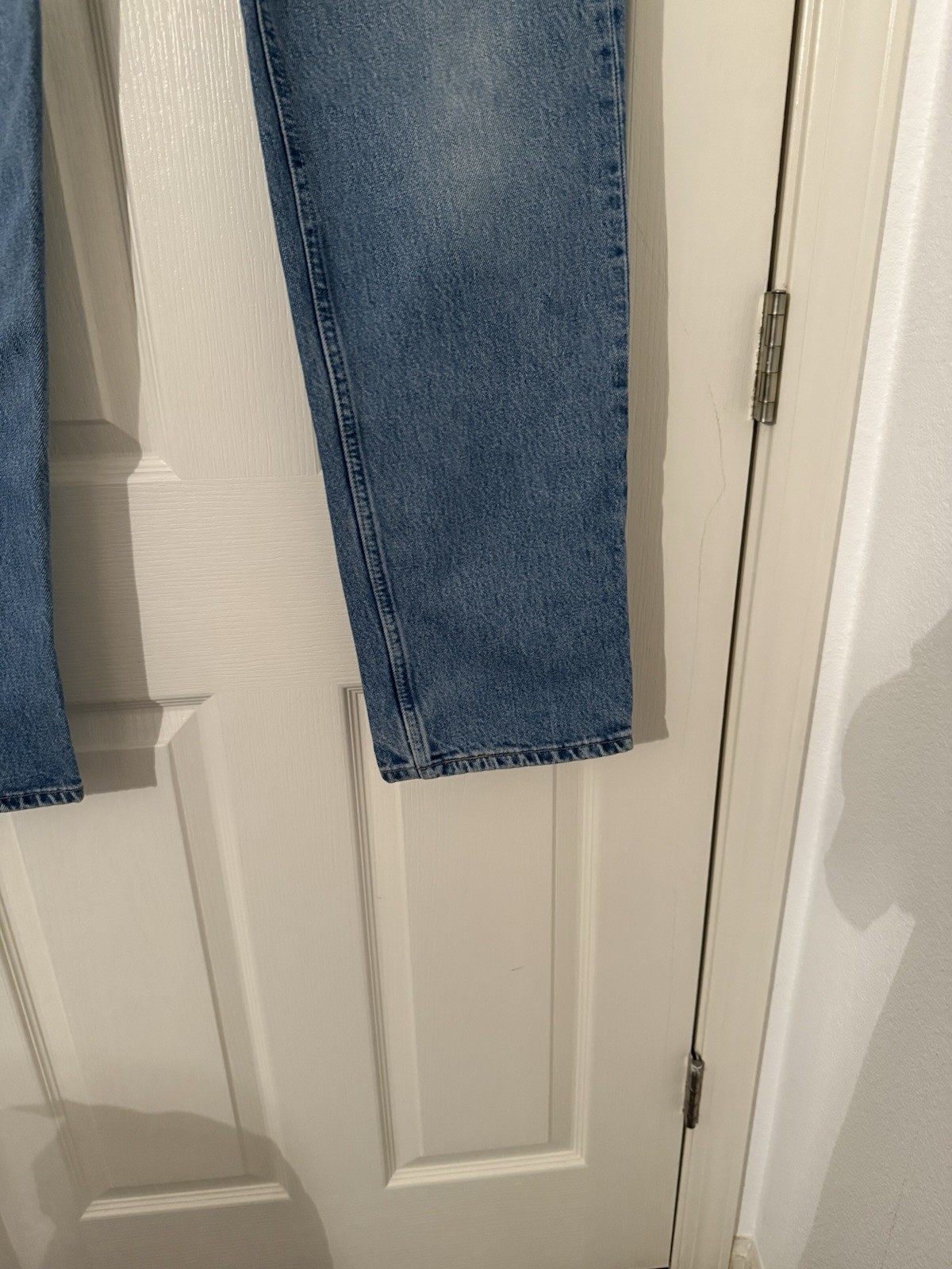 Vintage 1999 Levi’s Men’s Blue Denim Jeans Straight Fit Button Fly size 33X34
