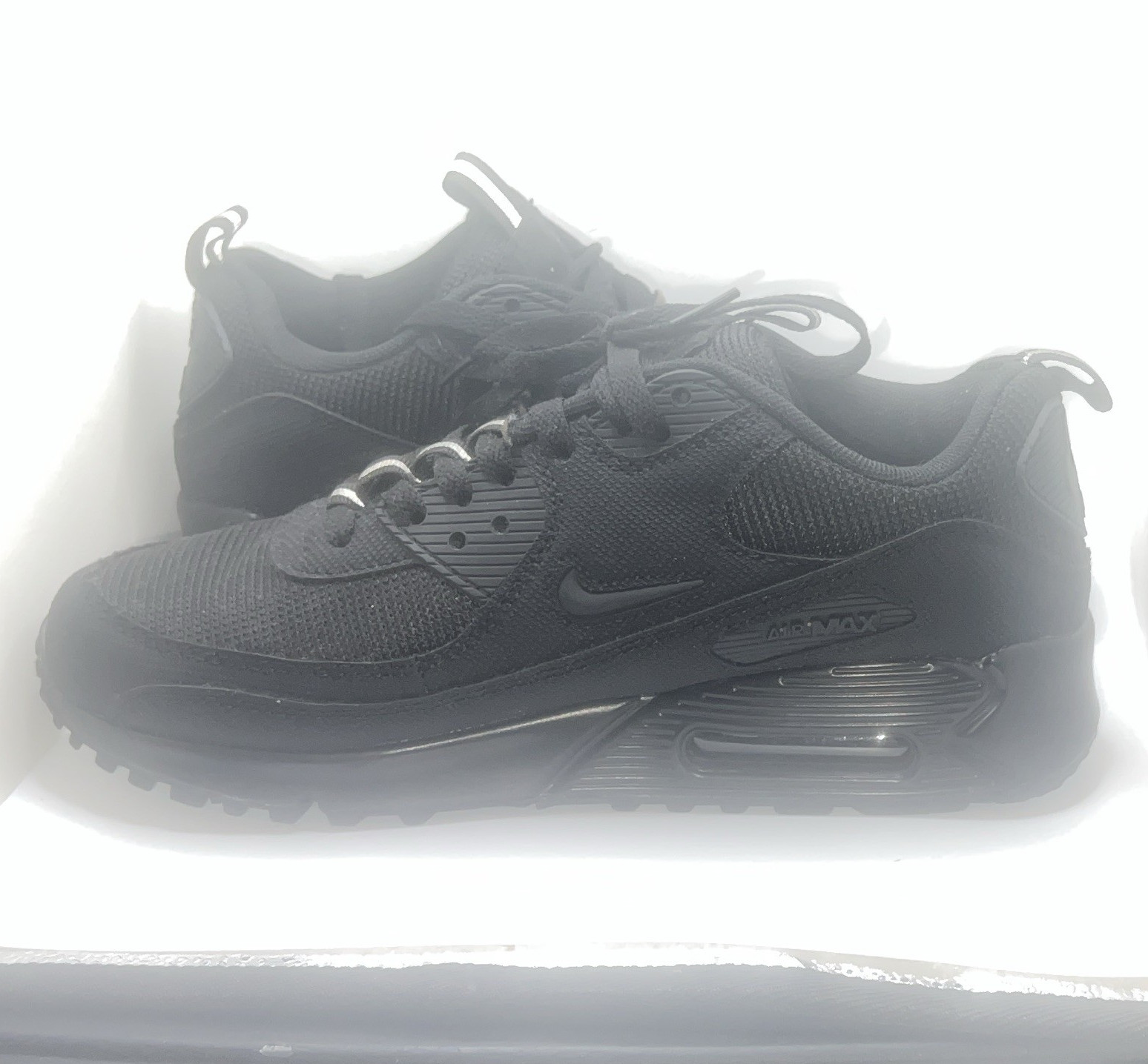 Nike Air Max 90 Men’s Black Low Top Lace-Up Textile Athletic Sneakers