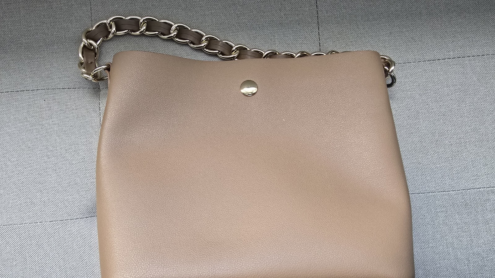 LIKE DREAMS Beige Medium Shoulder Bag Gold Chain Detachable Strap Zip Snap