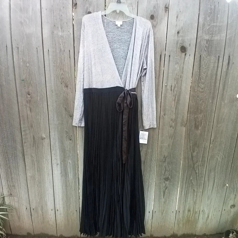 LuLaRoe DeAnne Fully Wrap Long Sleeves Maxi Dress XL Silver-Gray Top Black Skirt