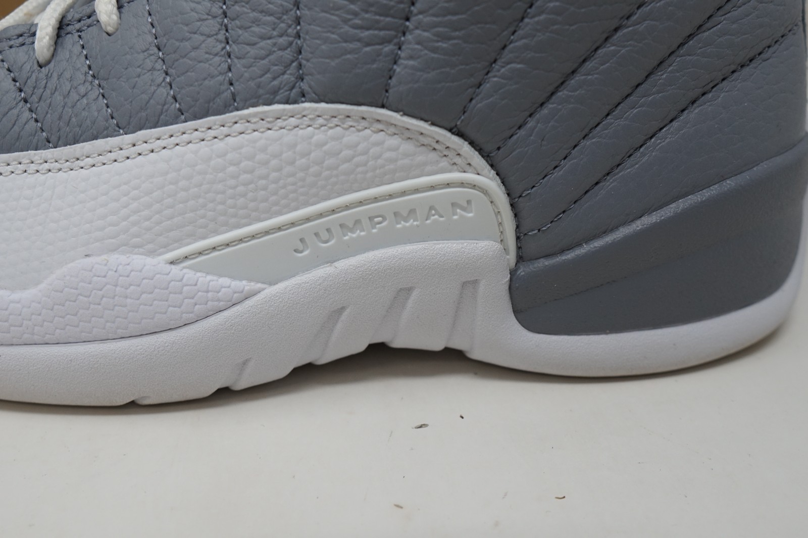 Nike Air Jordan 12 Retro Cool Grey Stealth size 8