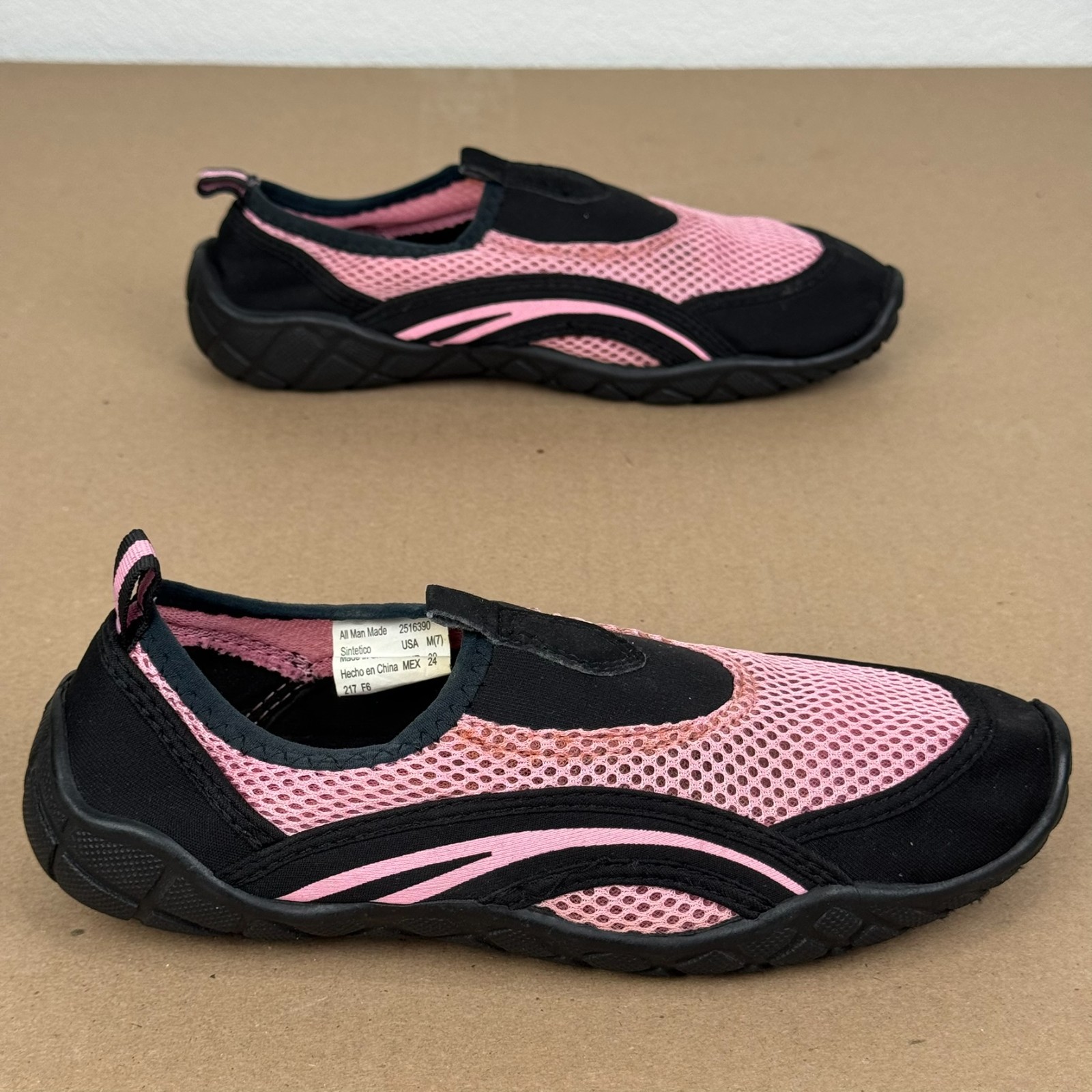 Sand N Sun Women’s Size 7 Pink Black Mesh Water Shoes Aqua Socks Slip On