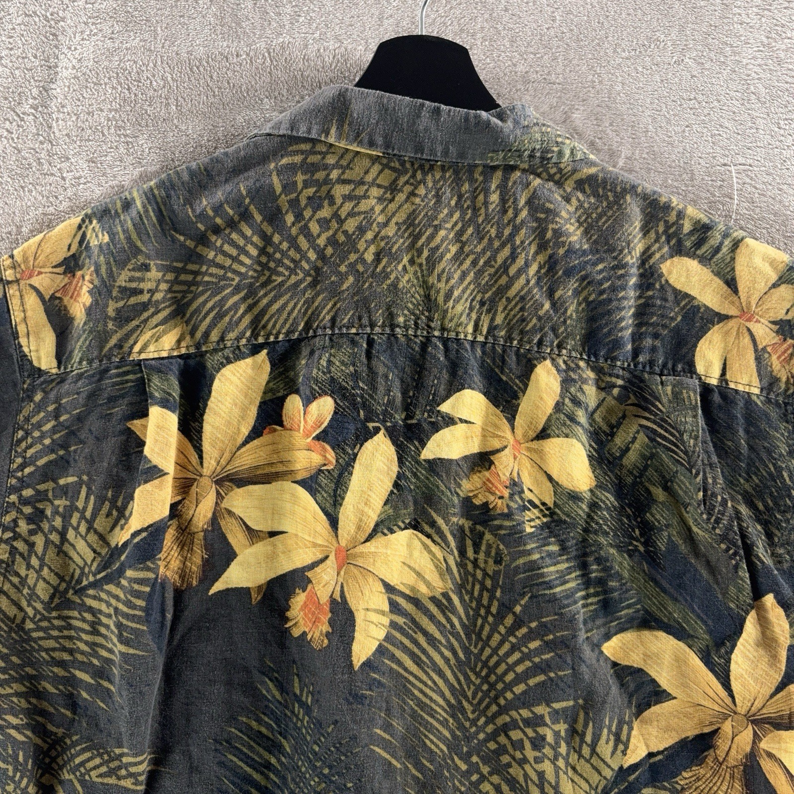 Tommy Bahama Camp Shirt Mens Size Large Multicolor Floral Linen Button Down