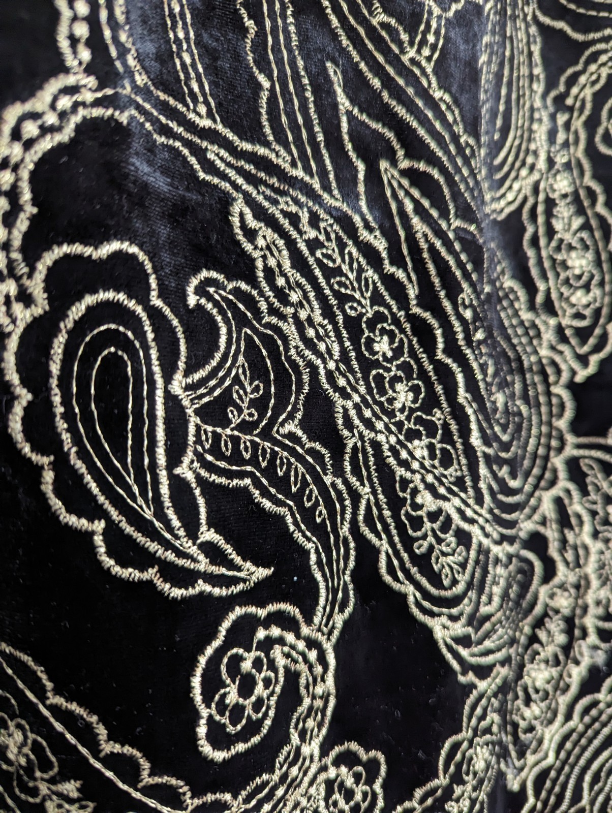 NWT Calvin Klein BIack Gold Paisley Embroidered Vellvet Dress