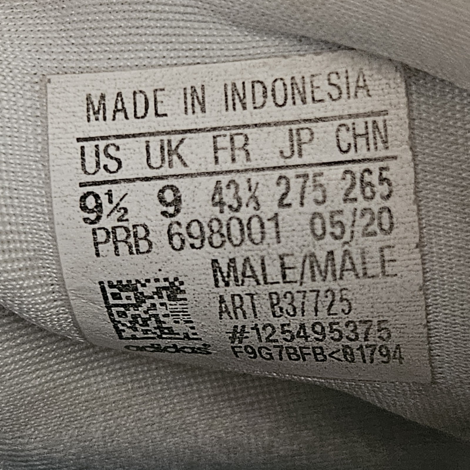 Size 9.5 – adidas Swift Run Triple White