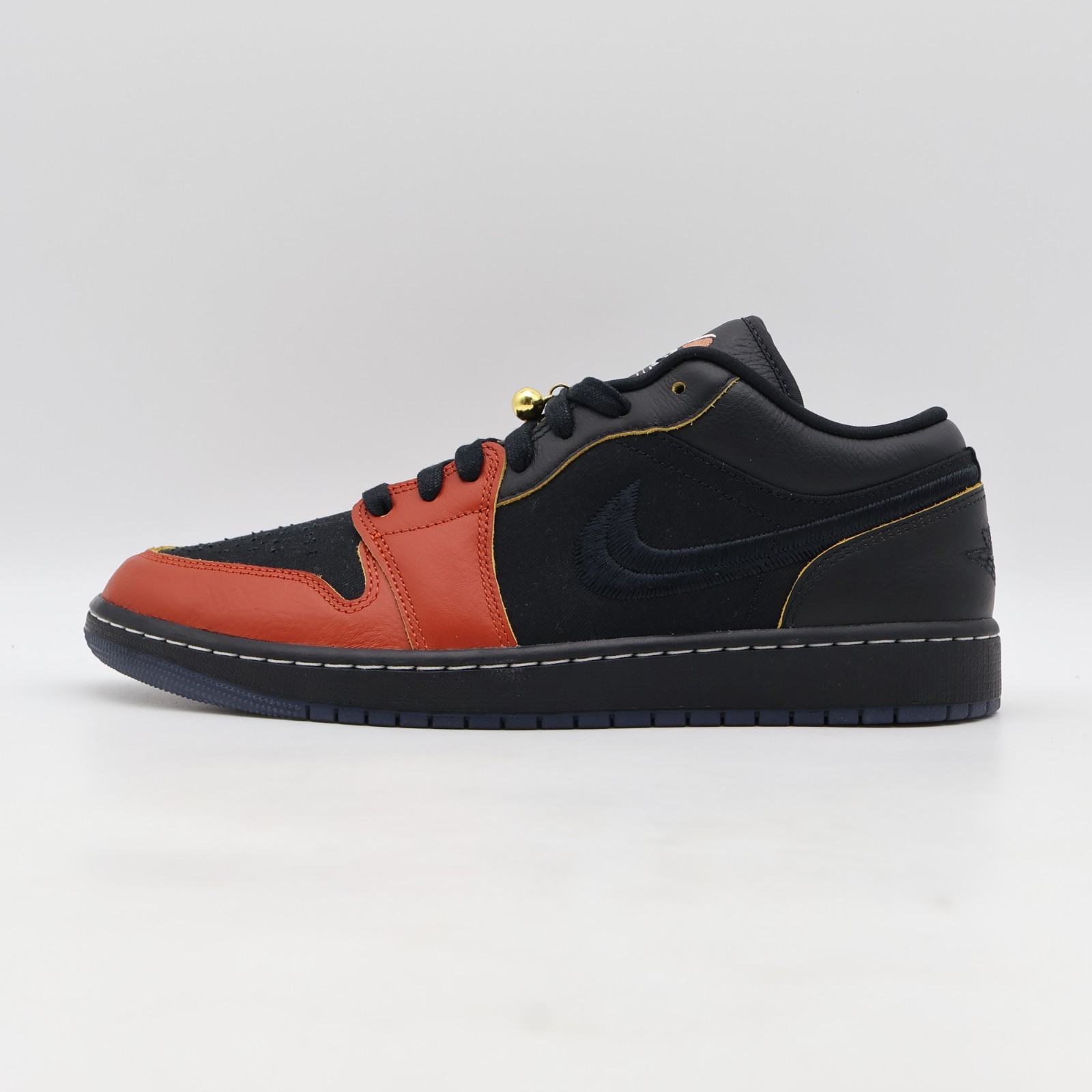 IQ3460-010 Nike Air Jordan 1 Low SE Lucky Cat (Men’s)