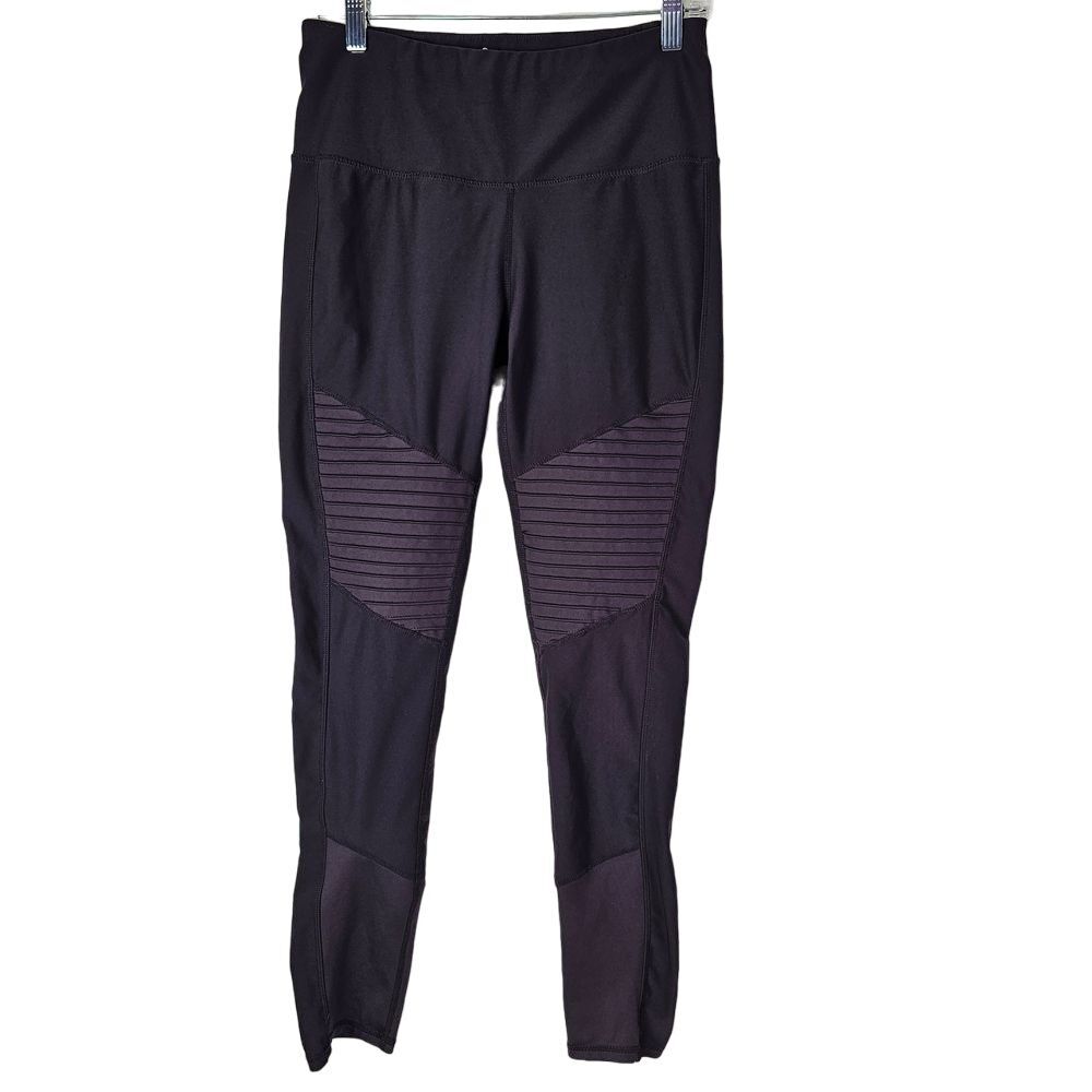 Apana Women’s Purple Leggings Size Medium Activewear Sleek Panels GUC