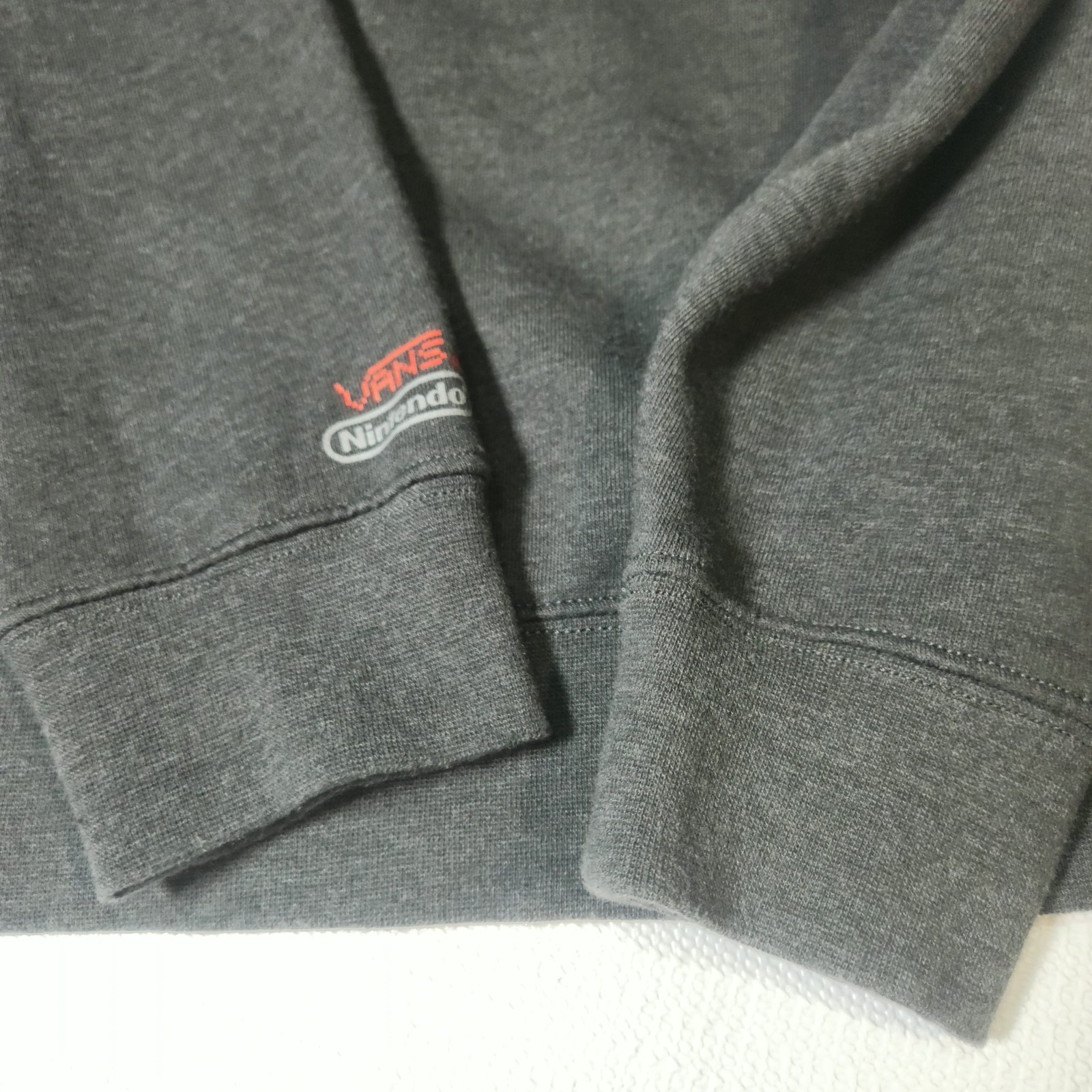 Vans Nintendo Super Mario Bros Sweatshirt Casual Sweater Pullover Medium