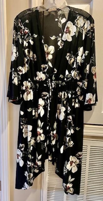 EMBER, Beach Cover UP, LG, tie front, pre-owned, Black w/ floral print
