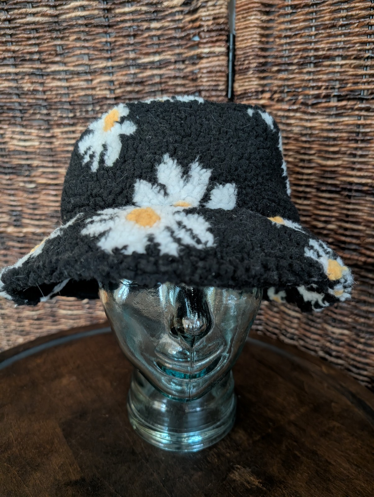 NWT Y2K Sherpa Fleece Daisy Bucket Hat Womens OS Floral 90s Fairy Grunge Hip Hop