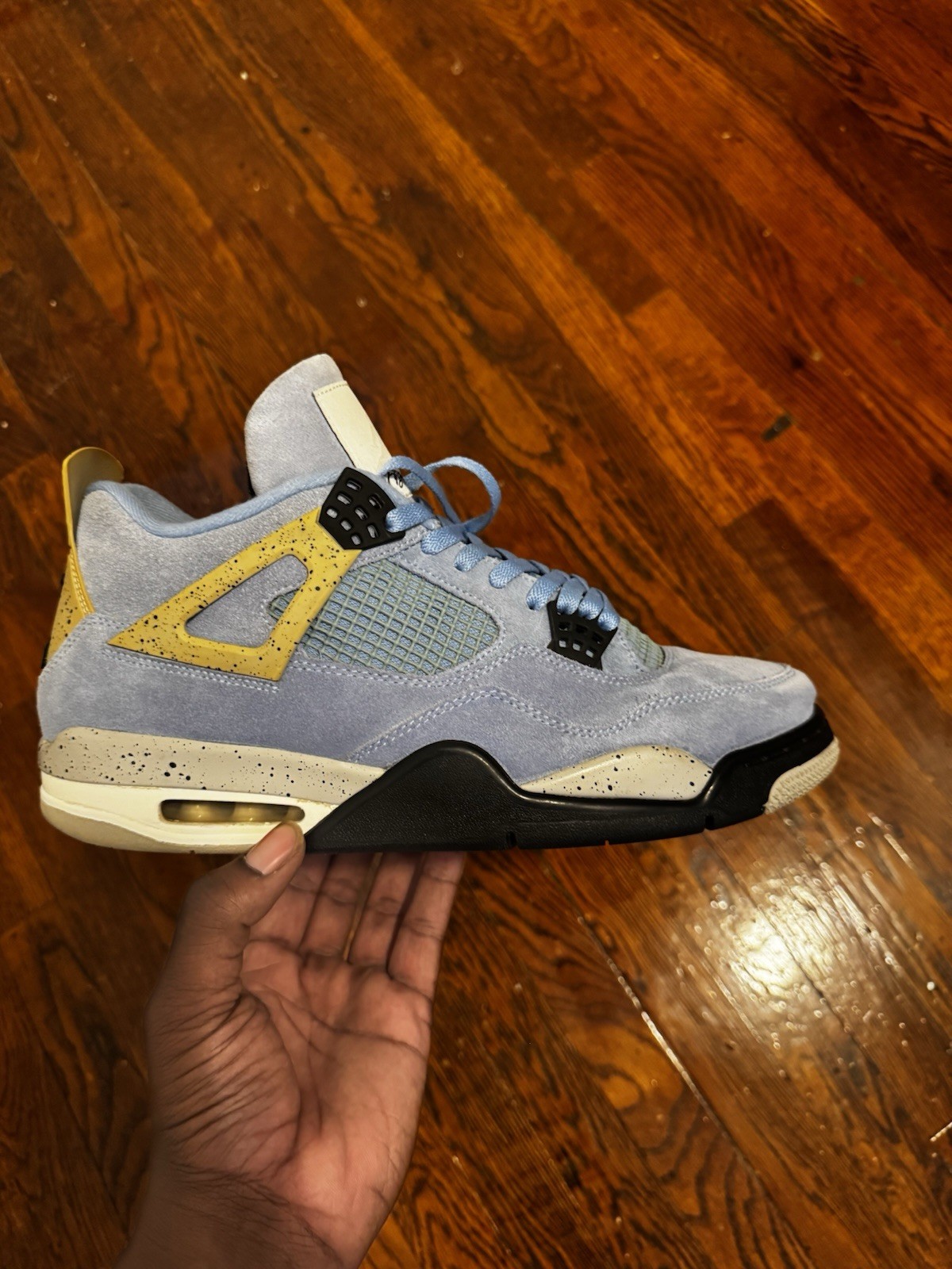 Air Jordan 4 Retro UNC