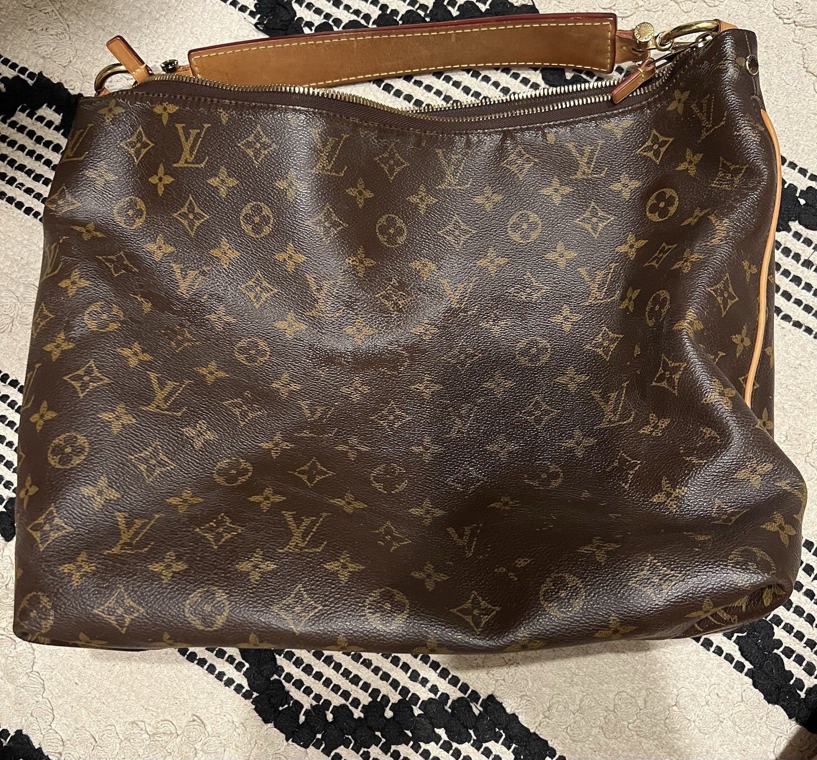 Authentic Louis Vuitton Sully MM Monogram Shoulder Bag