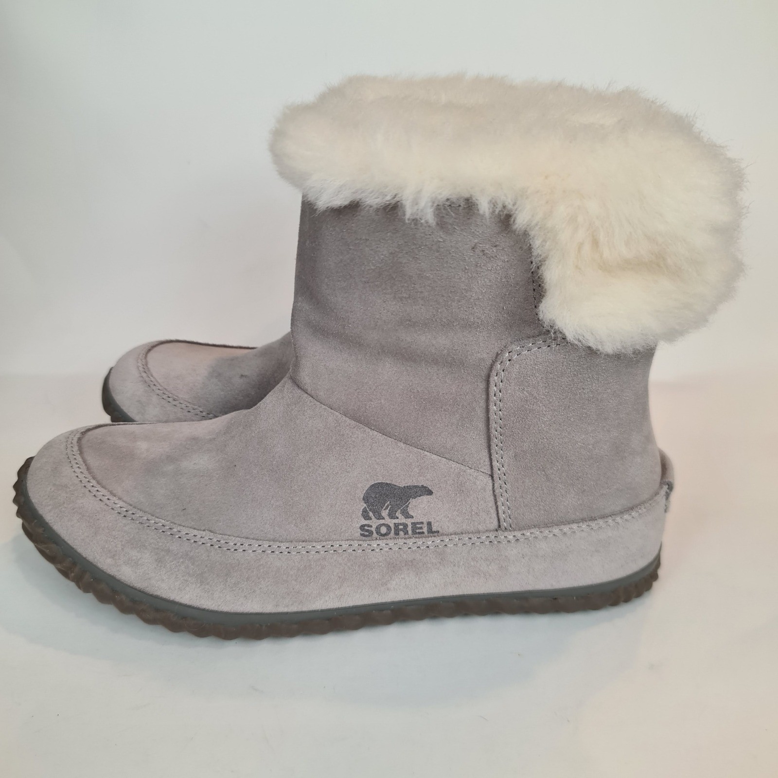 Sorel Out N About Bootie Gray Suede Faux Fur Winter Boots Womens 9 NL3073-061