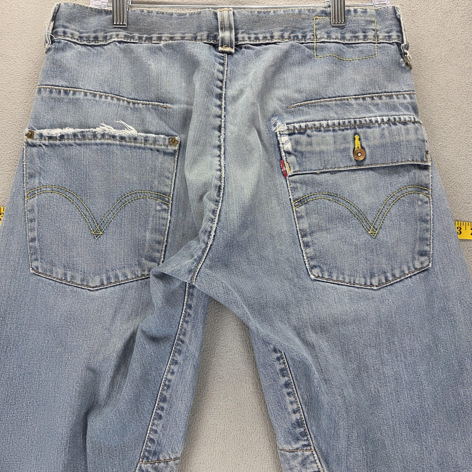 VTG Levis Engineered Jeans Mens Blue Twisted Flap Pocket Altered Hem Fits 32×30