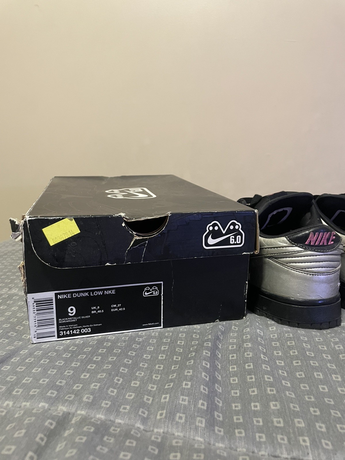 Nike Dunk Low 6.0 Black Metallic Silver Mens Size 9 Shoes