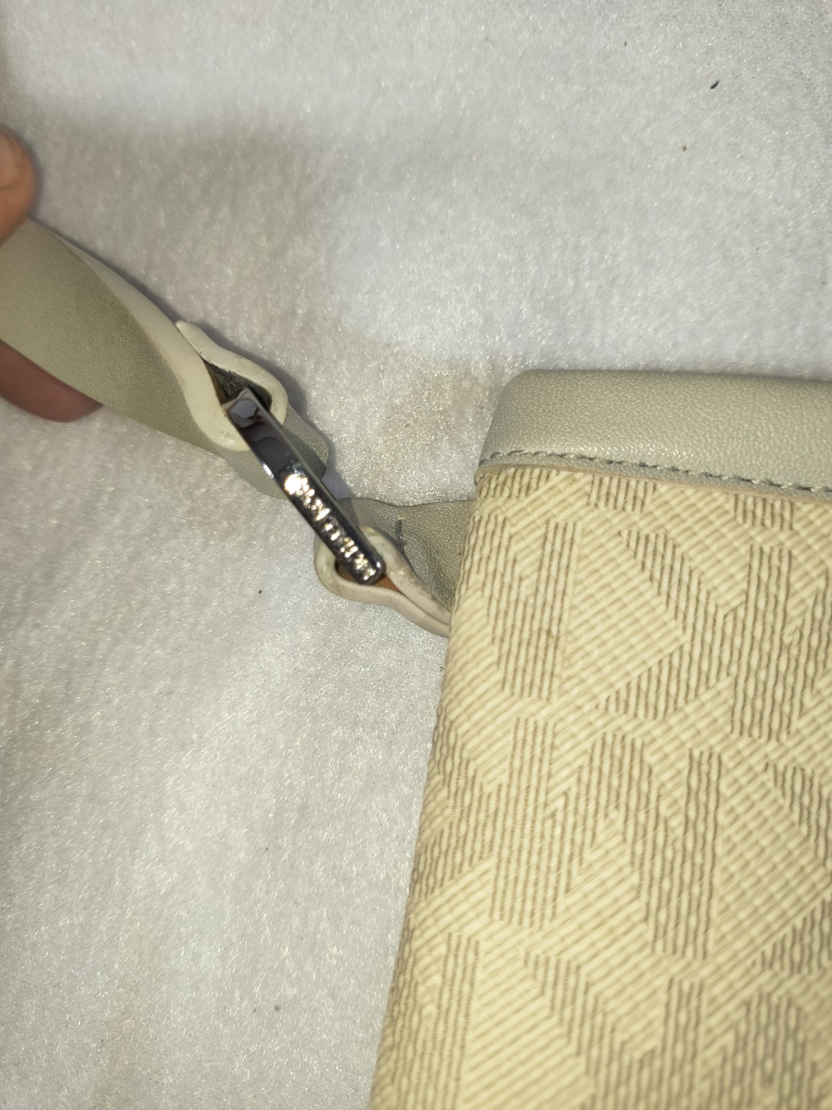 Michael Kors Monogram Beige/White Shoulder Bag Zip, Detachable Adjustable Strap