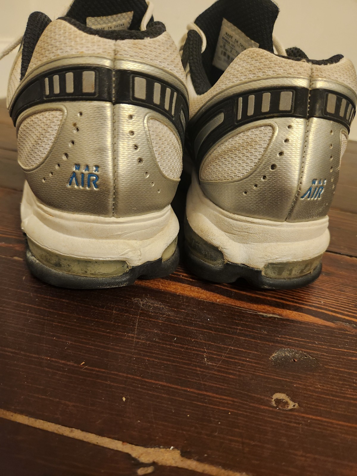 Nike Air Max Solas ’09 Silver/White/Black/Blue Low Top Mesh Sneaker 354824-141