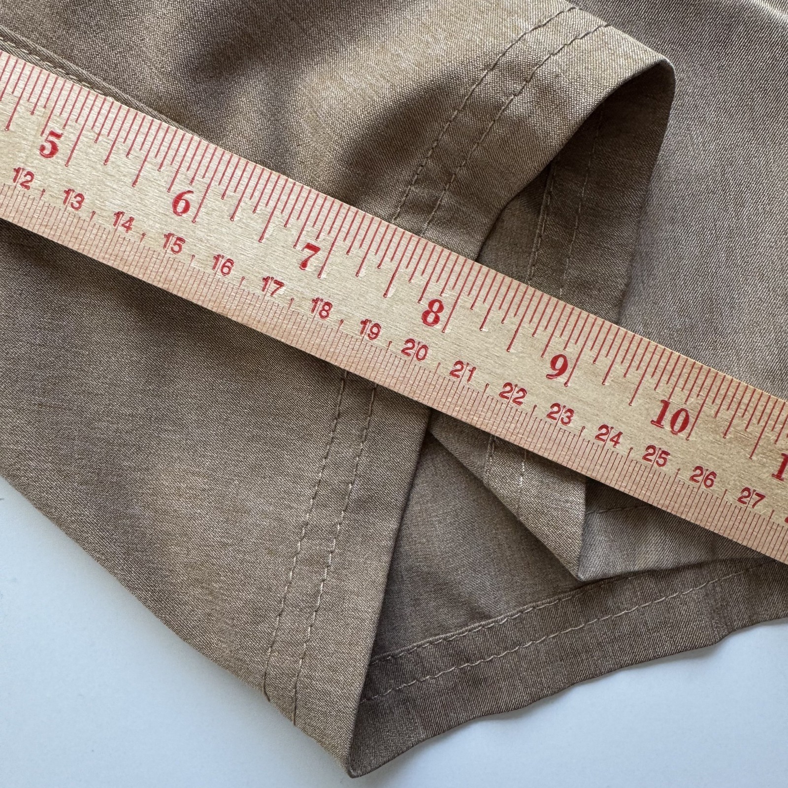 ROARK Hybrid 8″ Short Mens 40 Tan Lightweight Drawstring Outdoor Beach Casual