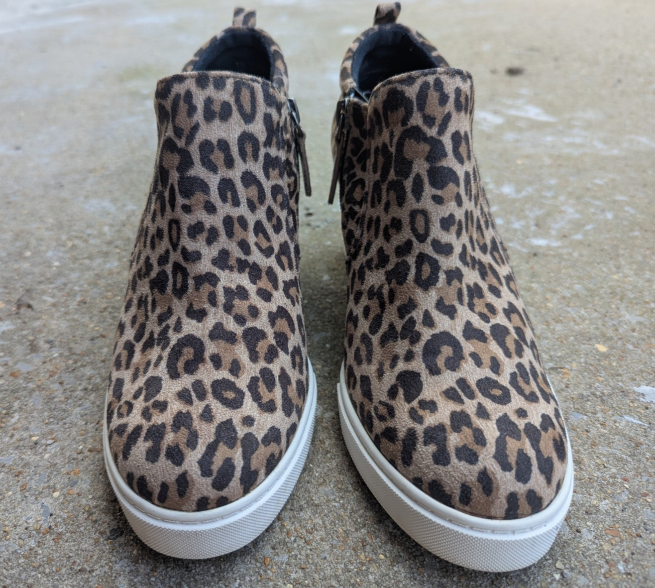Susina Cheetah Hidden Wedge Heel Sneaker Bootie Boots Faux Suede Women’s Size 6