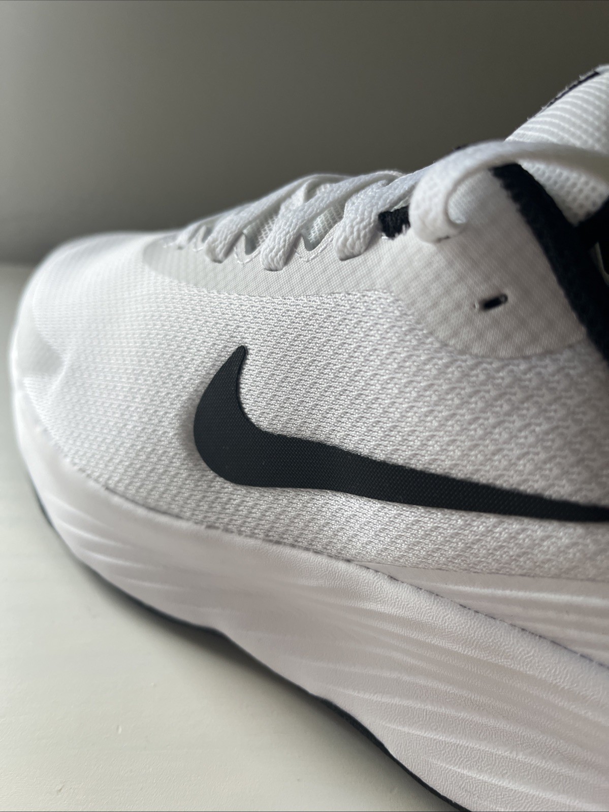 Nike Promina Mens 8.5 White Black Athletic Running Shoes Sneakers FV5285-101