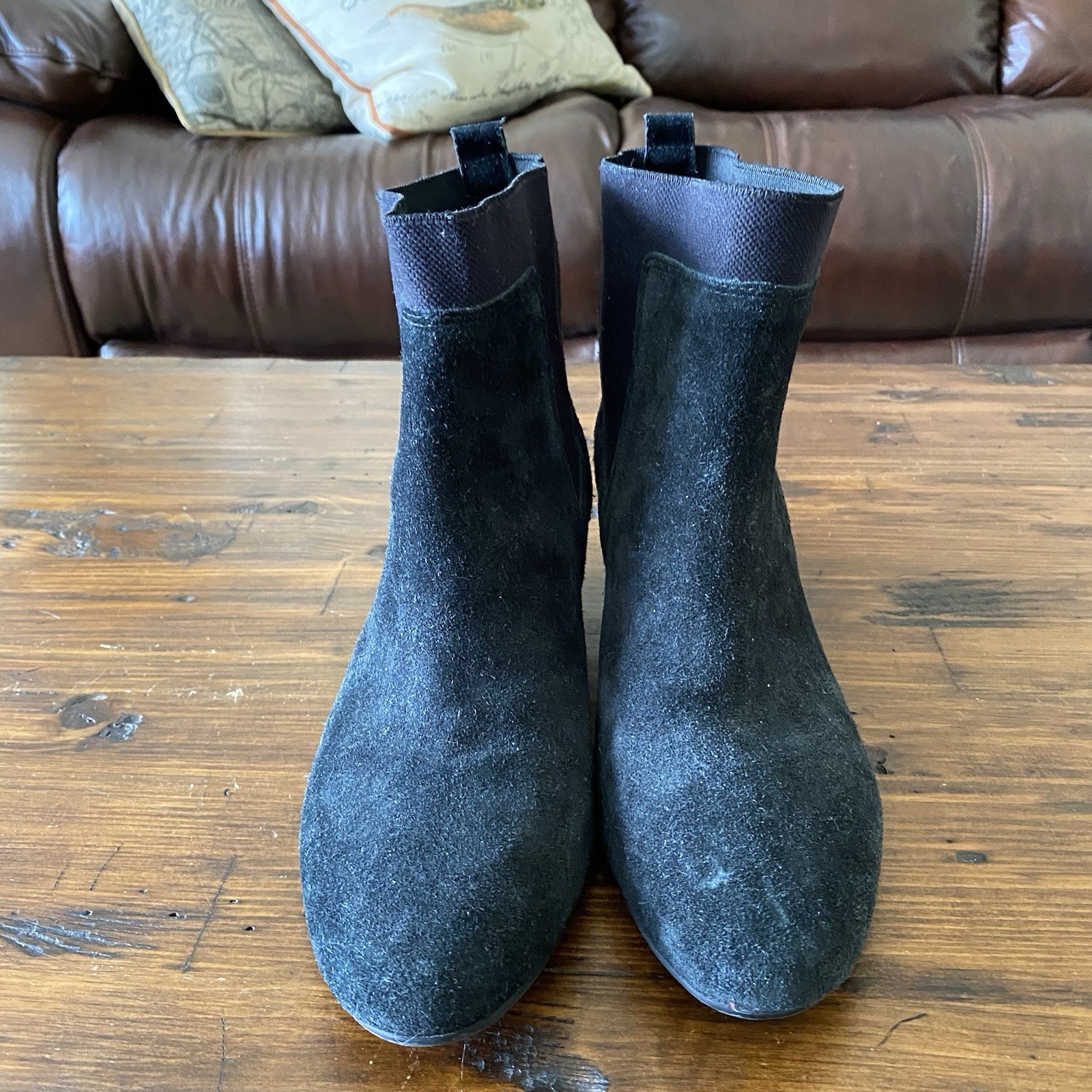 NURTURE Francie Suede Ankle Low Wedge Elastic Gore Boots Size 10 Charcoal Black