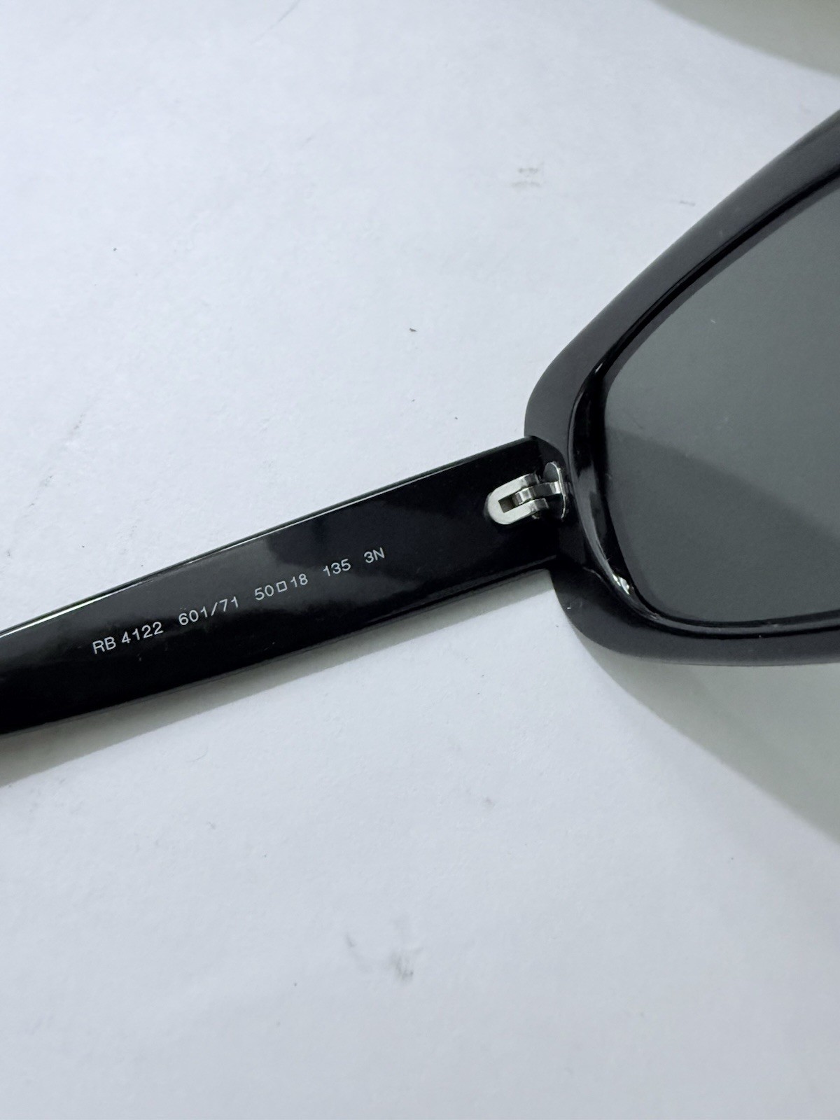 Ray-Ban Sunglasses RB 4122 601/71 3N Polished Black Frames With Case (scratched)