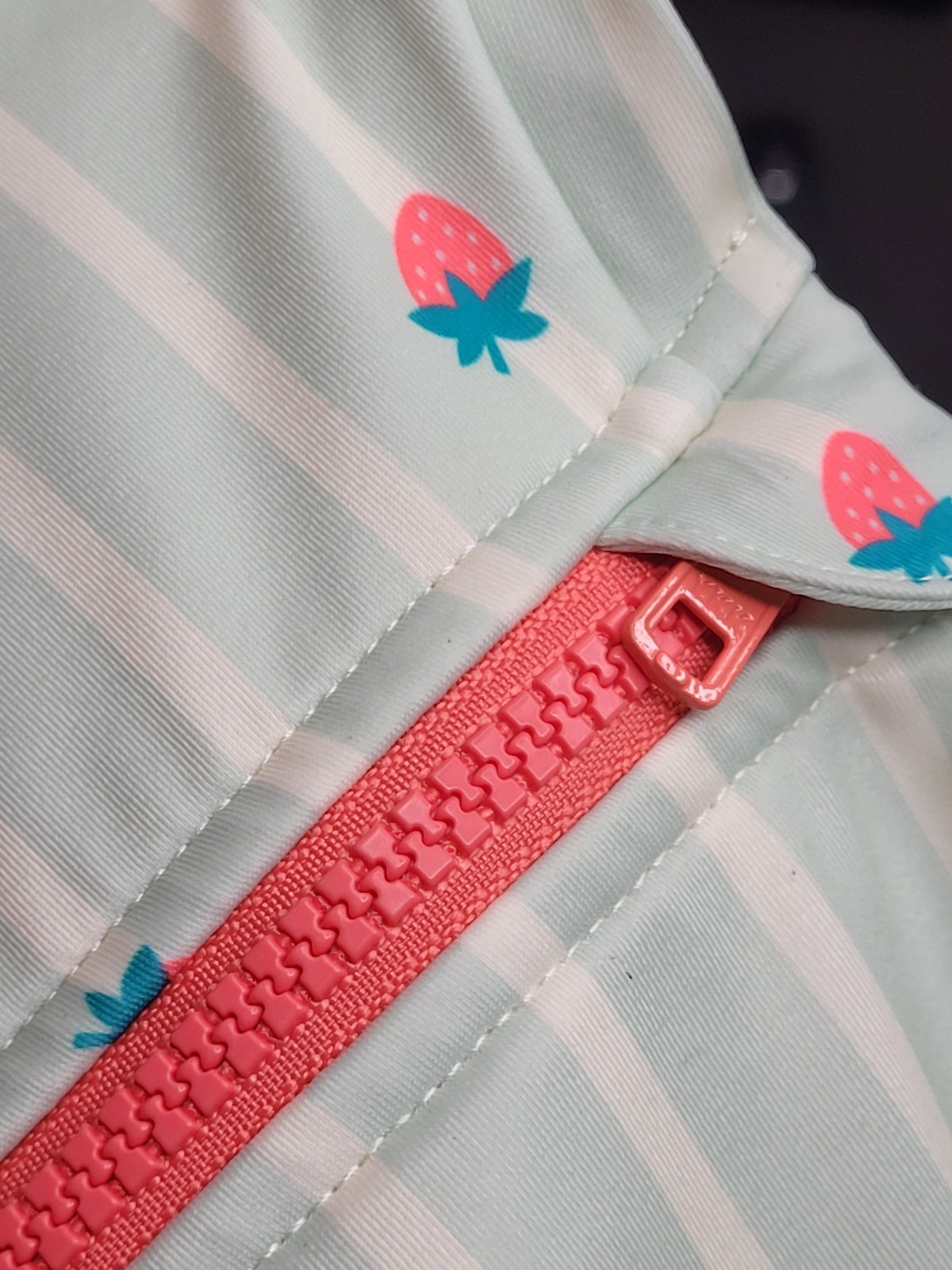 Cat & Jack Swimsuit Toddler Girls 18 Mos Mint Green Strawberry Print Rash Guard