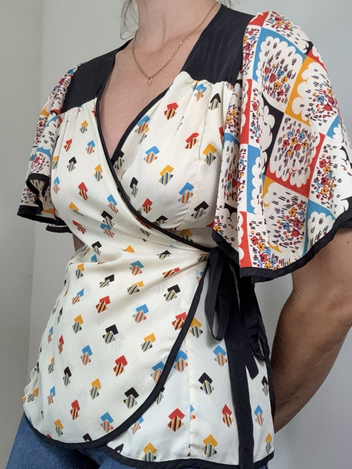Vintage Women’s Medium Wrap Top