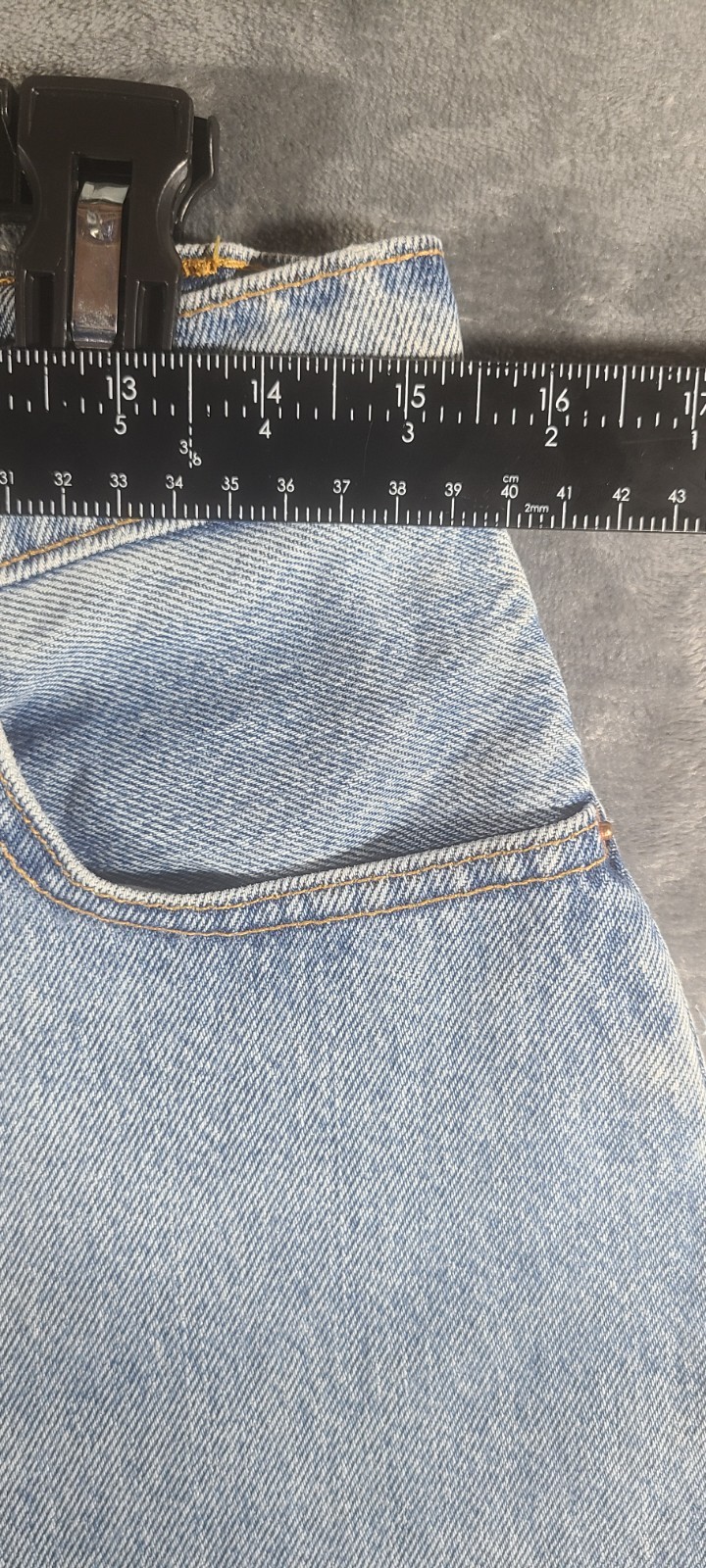 Vintage 1998 Levi’s 560 Women’s Size 14 Reg M Loose Fit Made in USA Blue Denim