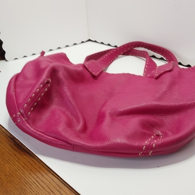 Bloomingdale’s Pink Pebbled Tote Drawstring Closure Inner Pockets Double Handles
