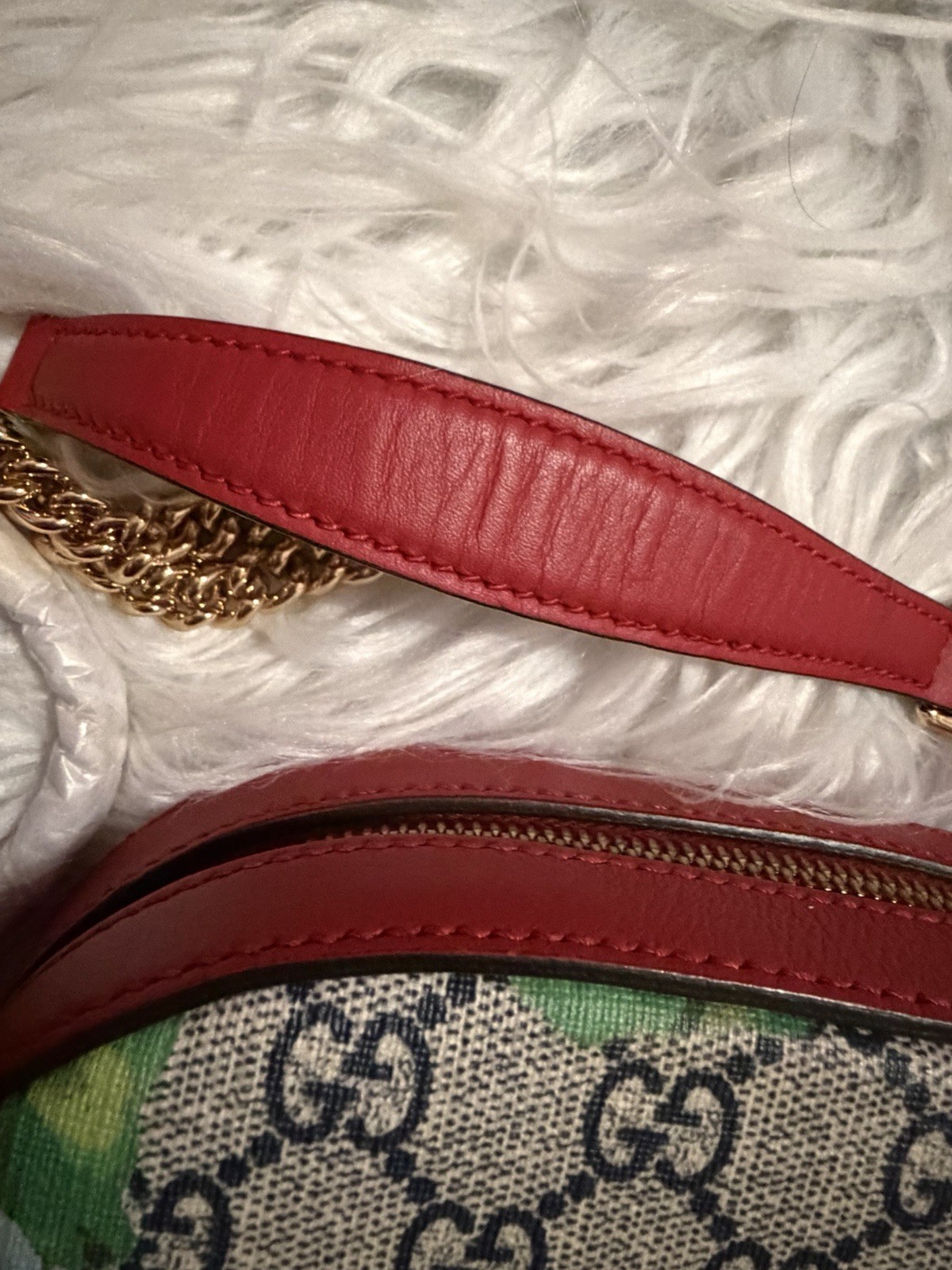 Gucci Beige GG Supreme Blooms Crossbody Chain Strap