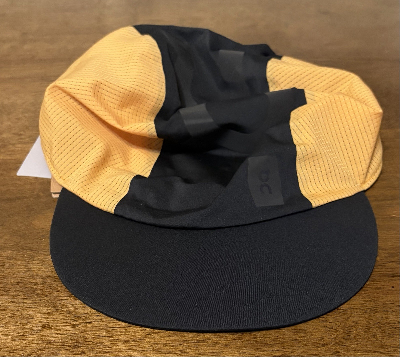 On Running Utility Zero Cap Mango Black Unisex Outdoor On Cloud 3 Panel Hat