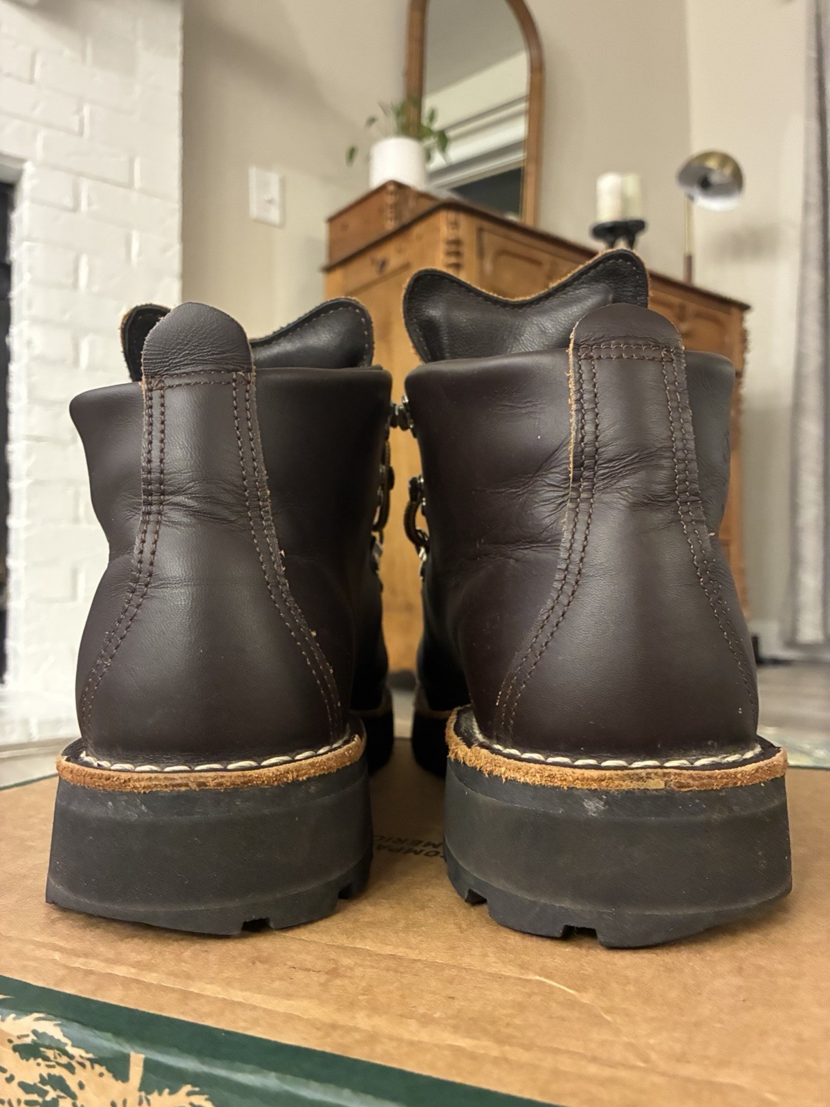 Danner Mountain Light Hiking Boots Mens 9.5 USA Made