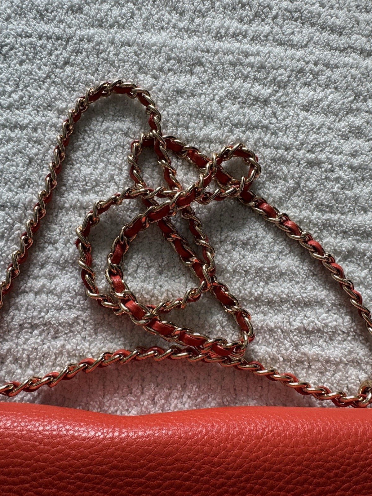 Tory Burch Orange Pebbled Shoulder Bag Magnetic Closure Gold Chain Strap Logo
