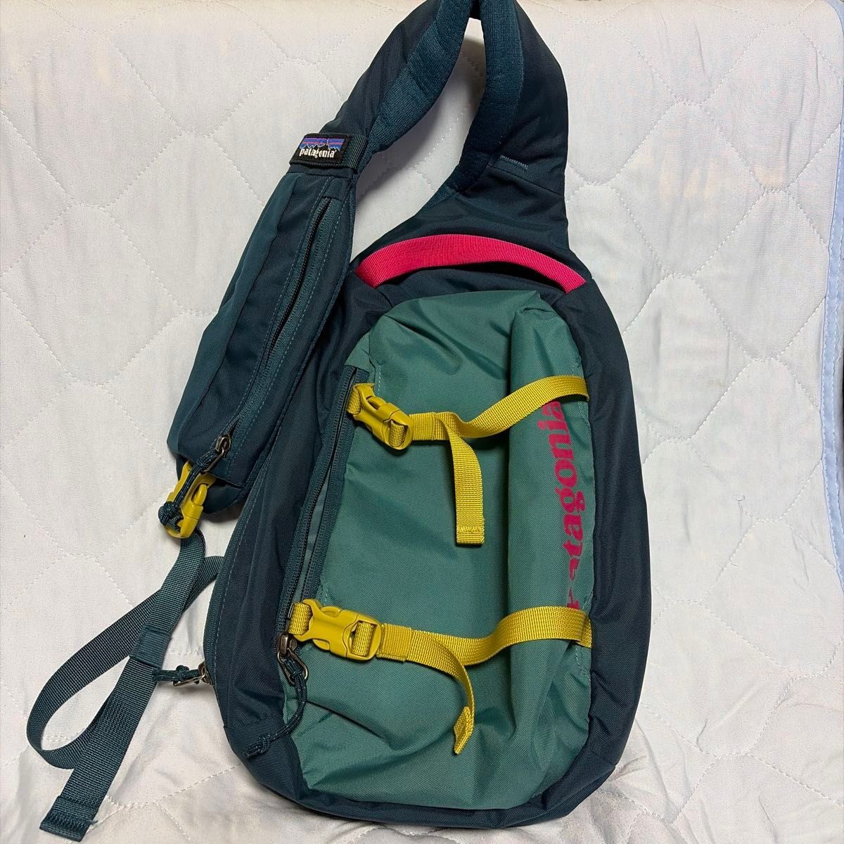 Men’s Wear Patagonia Patagonia Patagonia Atom Sling 8L Body Bag Green