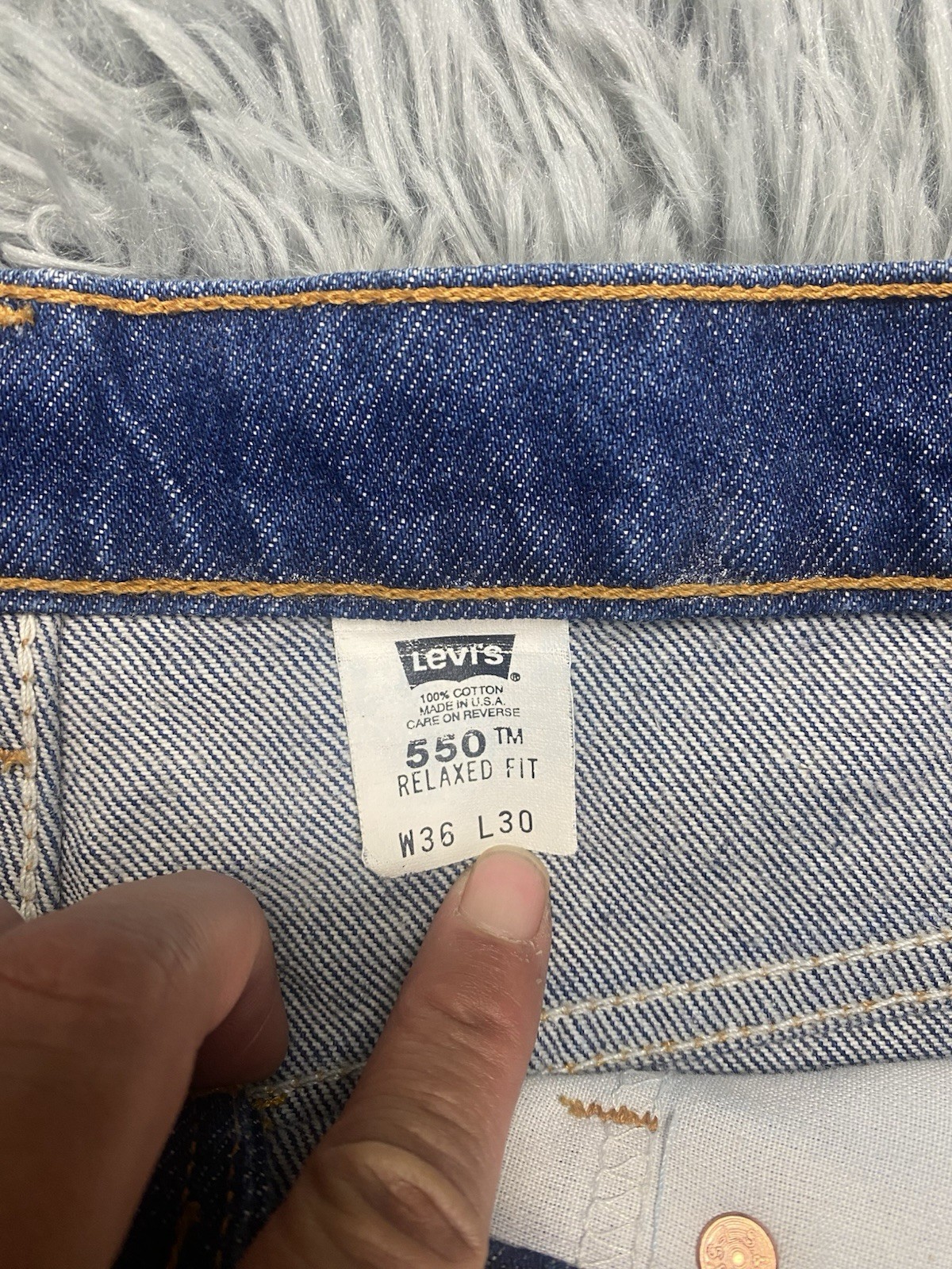 Vintage Levi’s 550 Jeans Mens 35×30 Relaxed Fit Medium Wash Made In USA