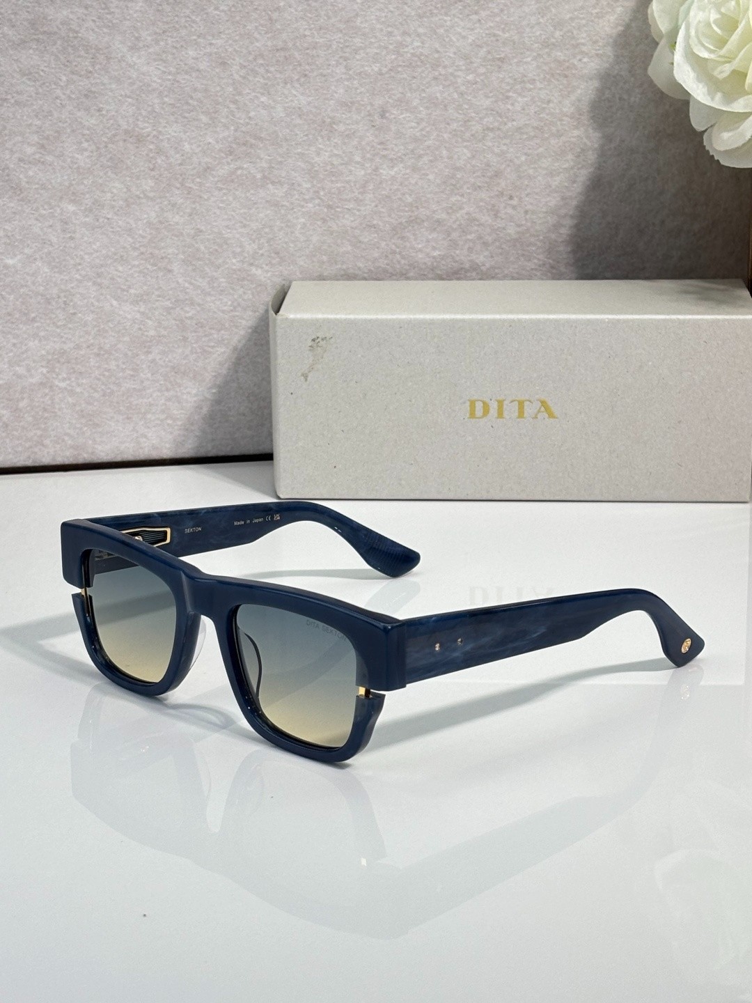 DITA SEKTON MODEL：DTS122 Men’s Sunglasses Lens Size 52口22-145mm -With New Case