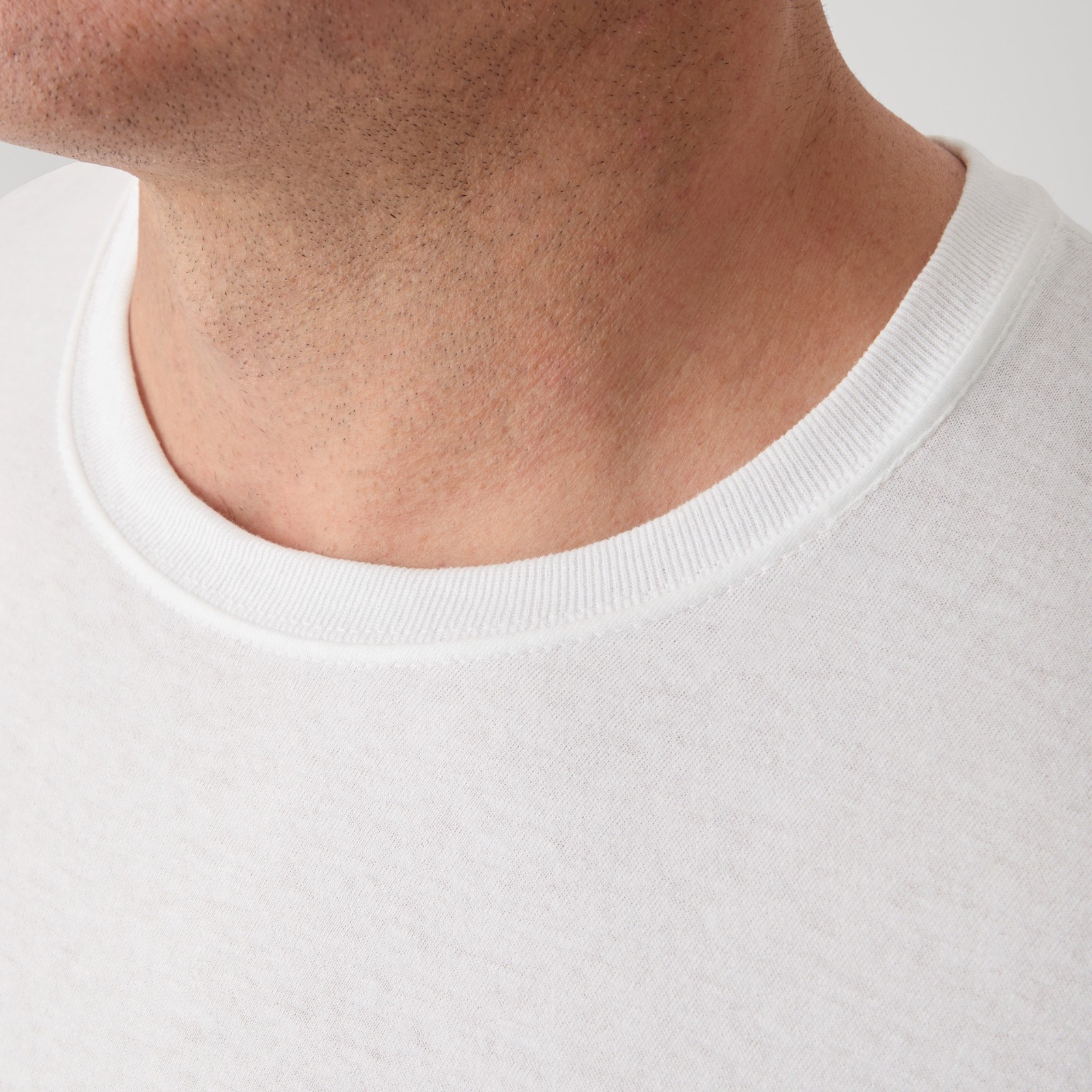 Hanes Men’s Super Value Pack White Crew T-Shirt Undershirts, 10 Pack 2XL